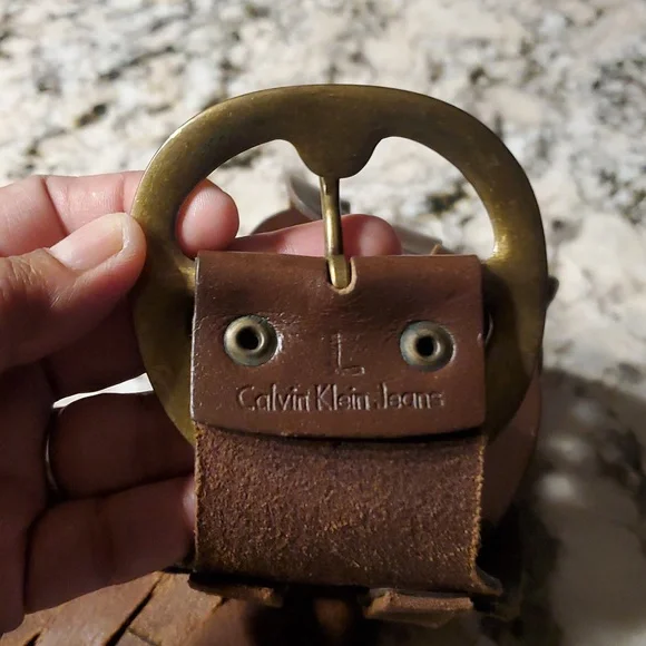 Calvin Klein Jeans Brown Leather Belt with Brass Buckle - Picture 3 of 6